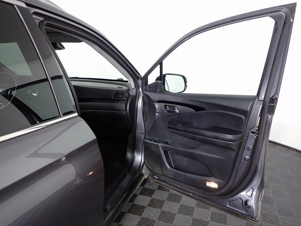 Used 2016 Honda Pilot Elite image 38
