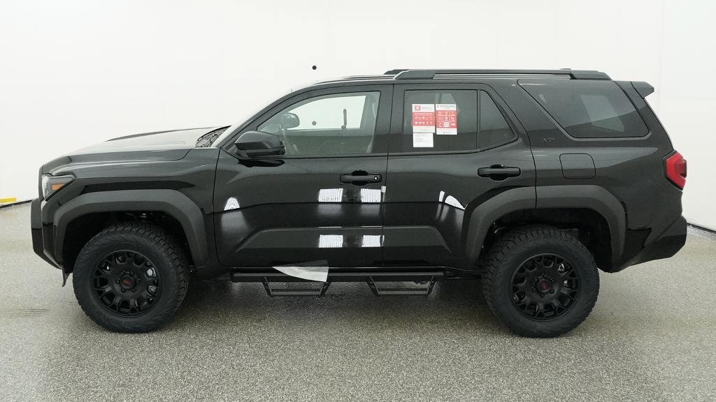 New 2026 Toyota 4Runner SR5 AWD/4WD image 3