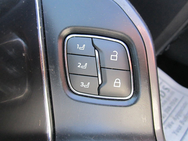 Used 2022 Ford F150 Lariat w/ Equipment Group 502A High AWD/4WD image 11