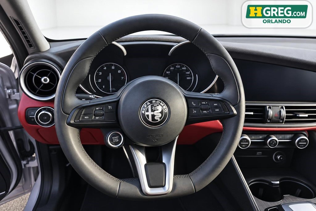 Used 2020 Alfa Romeo Giulia Ti AWD/4WD image 13