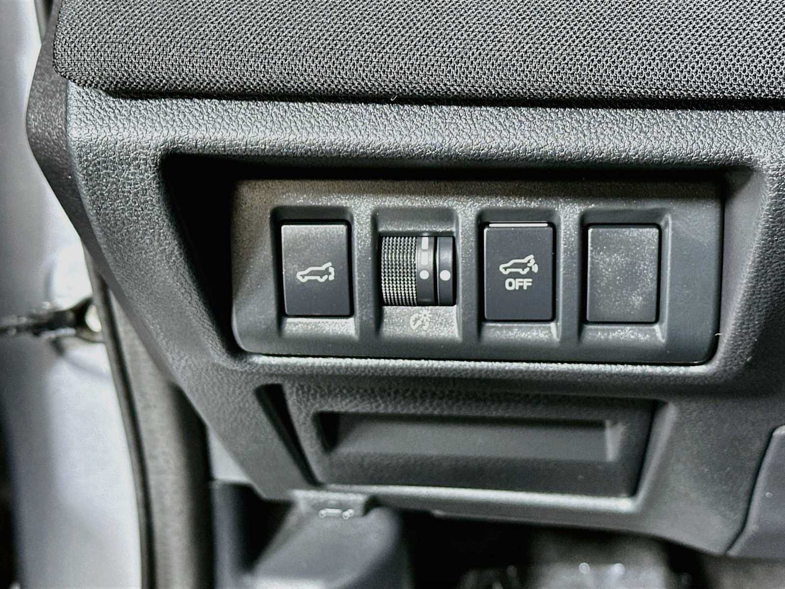 Certified 2025 Subaru Outback Premium AWD/4WD image 10