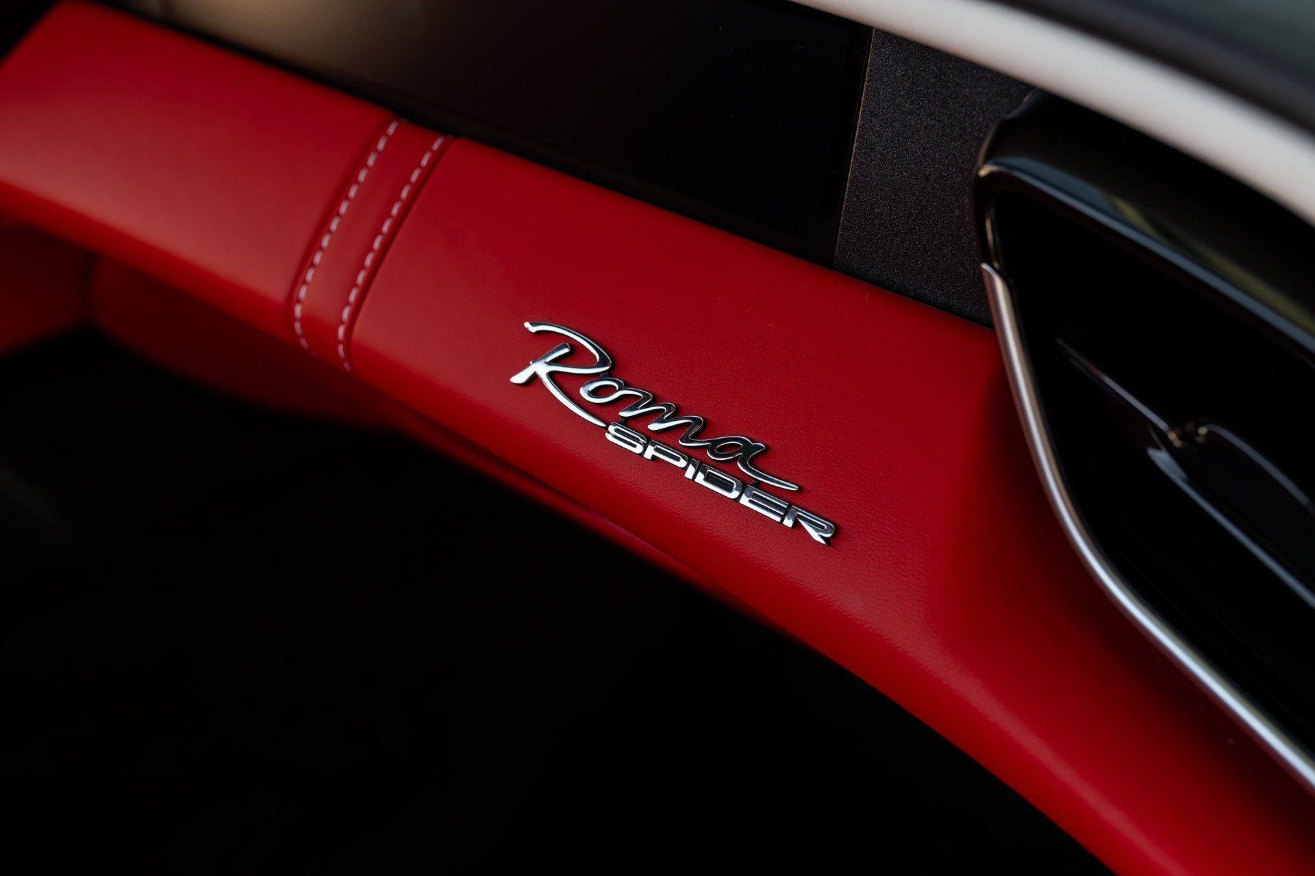 Used 2025 Ferrari Roma Spider RWD image 78