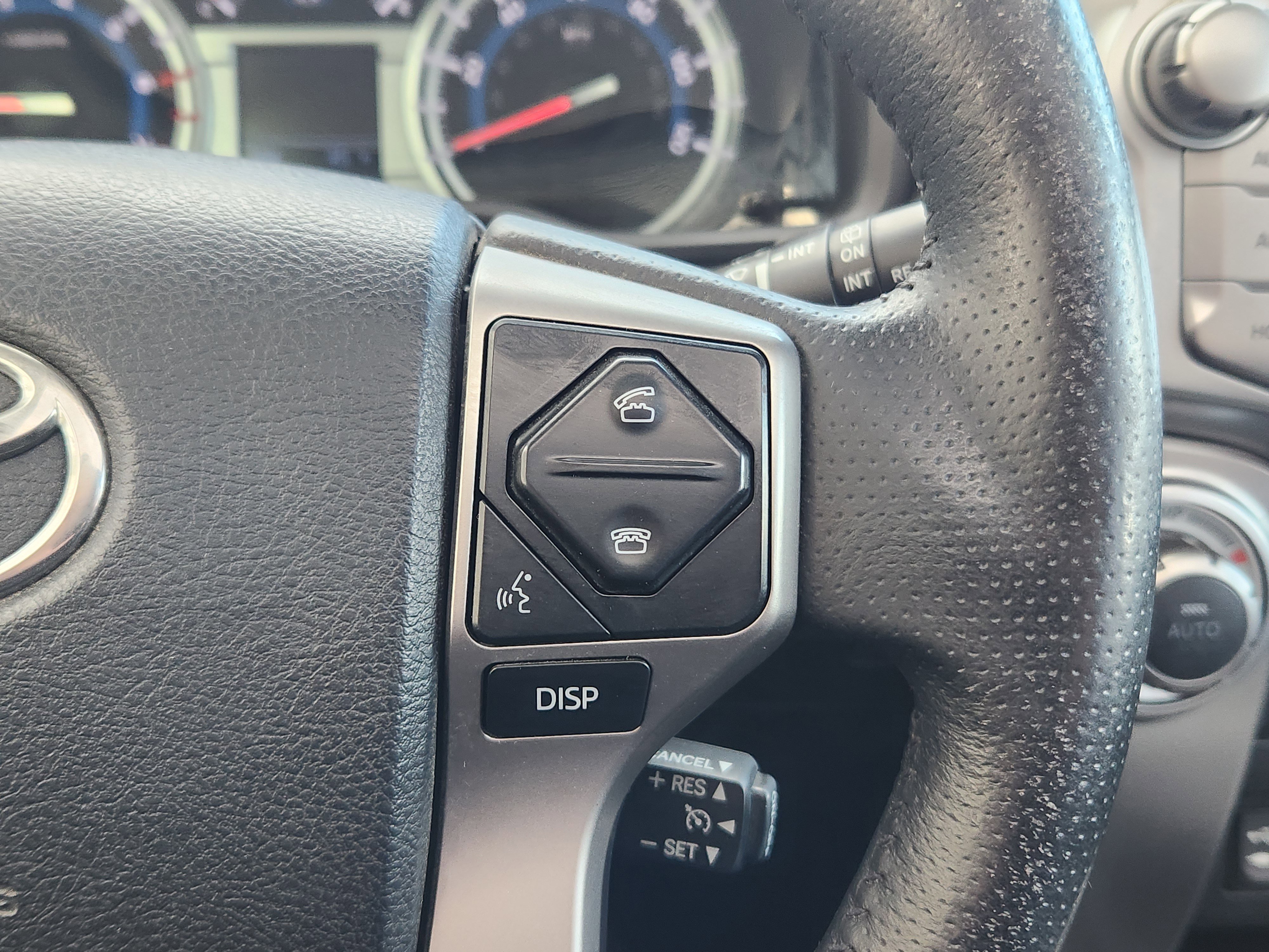 Used 2015 Toyota 4Runner Limited image 30