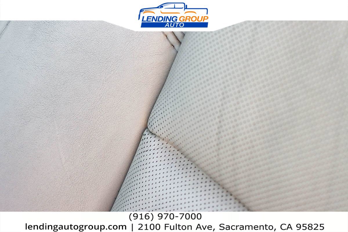 Used 2007 Cadillac Escalade AWD w/ Information Package image 20