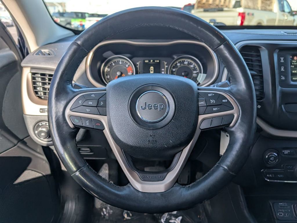 Used 2016 Jeep Cherokee Latitude w/ Cold Weather Group image 26