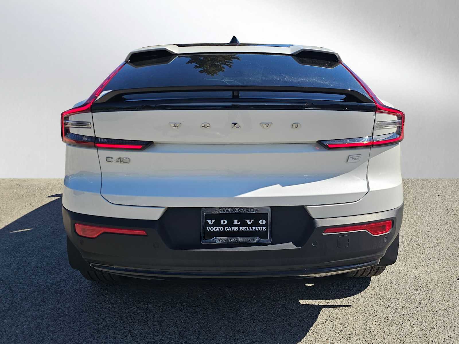 Certified 2023 Volvo C40 P8 Recharge Plus w/ Climate Package image 4