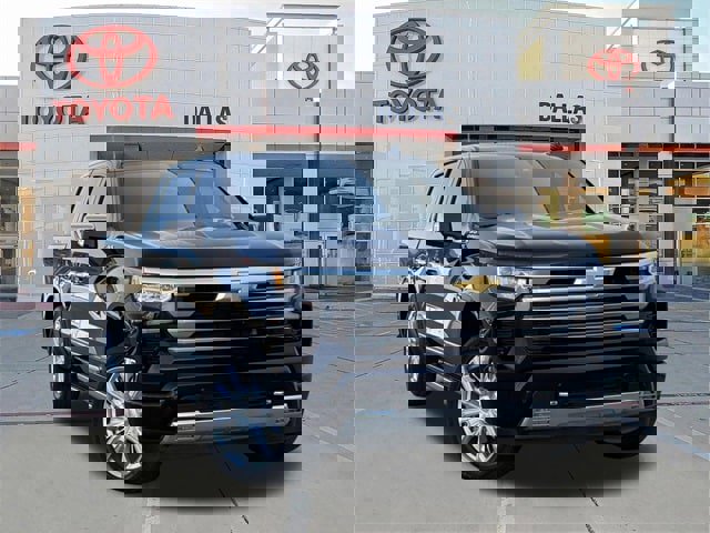 Used 2024 Chevrolet Silverado 1500 High Country w/ High Country Premium Package image 1