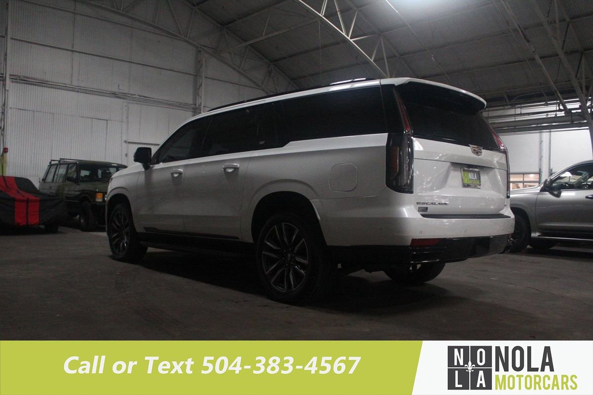 Used 2021 Cadillac Escalade ESV Sport w/ Heavy-Duty Trailer Package image 16