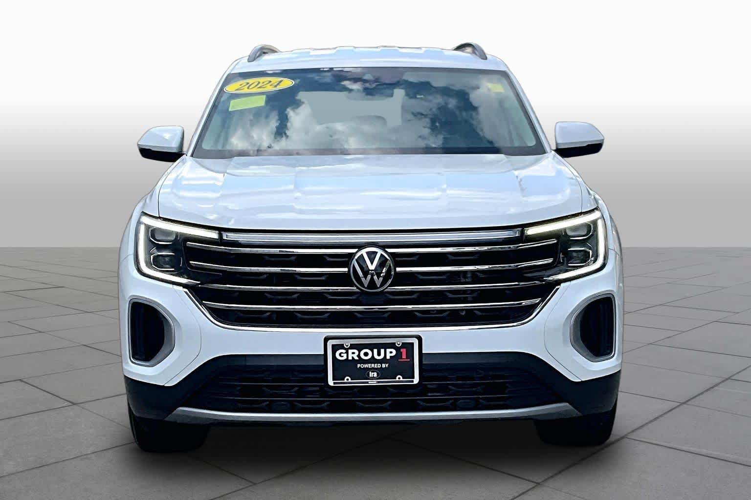 Used 2024 Volkswagen Atlas SE AWD/4WD image 4