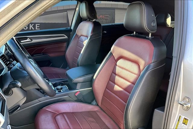 Used 2023 Volkswagen Atlas Cross Sport SEL Premium R-Line image 25