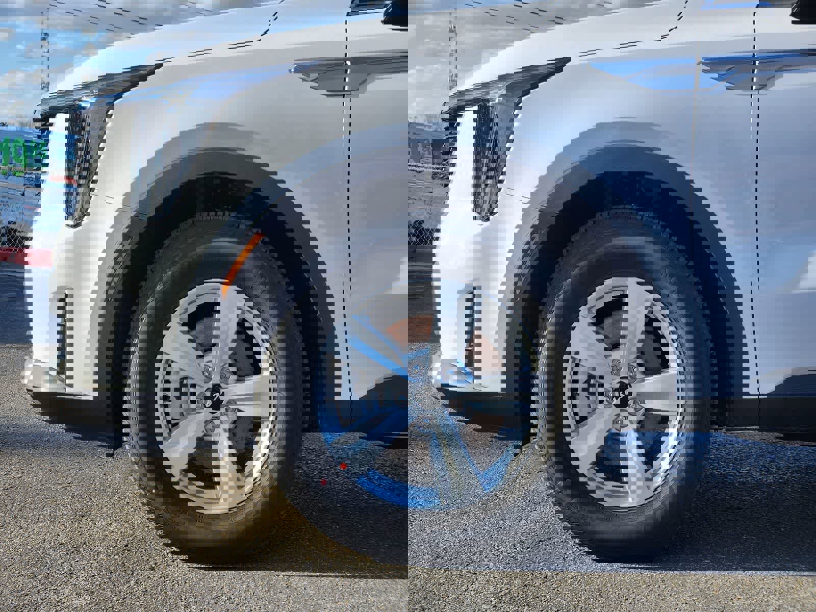 New 2026 Kia Sorento LX FWD image 8