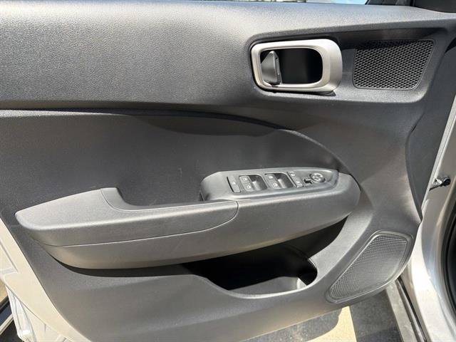 Used 2026 Hyundai Venue SEL FWD image 14