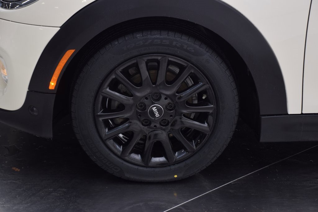 Used 2018 MINI Cooper Convertible image 11