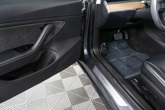 Used 2020 Tesla Model 3 Long Range image 8