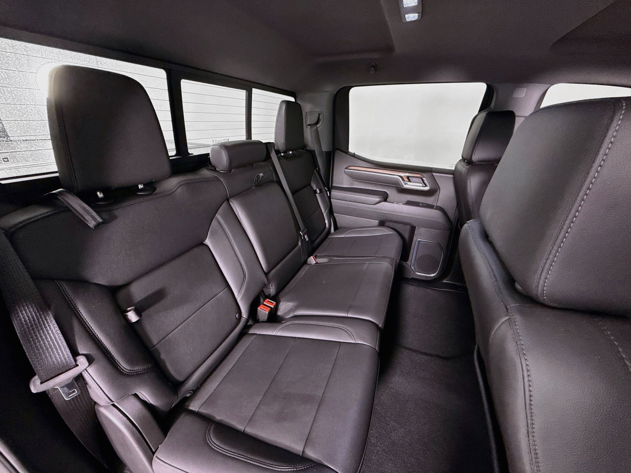 Used 2025 Chevrolet Silverado 1500 LT Trail Boss w/ Convenience Package II AWD/4WD image 26