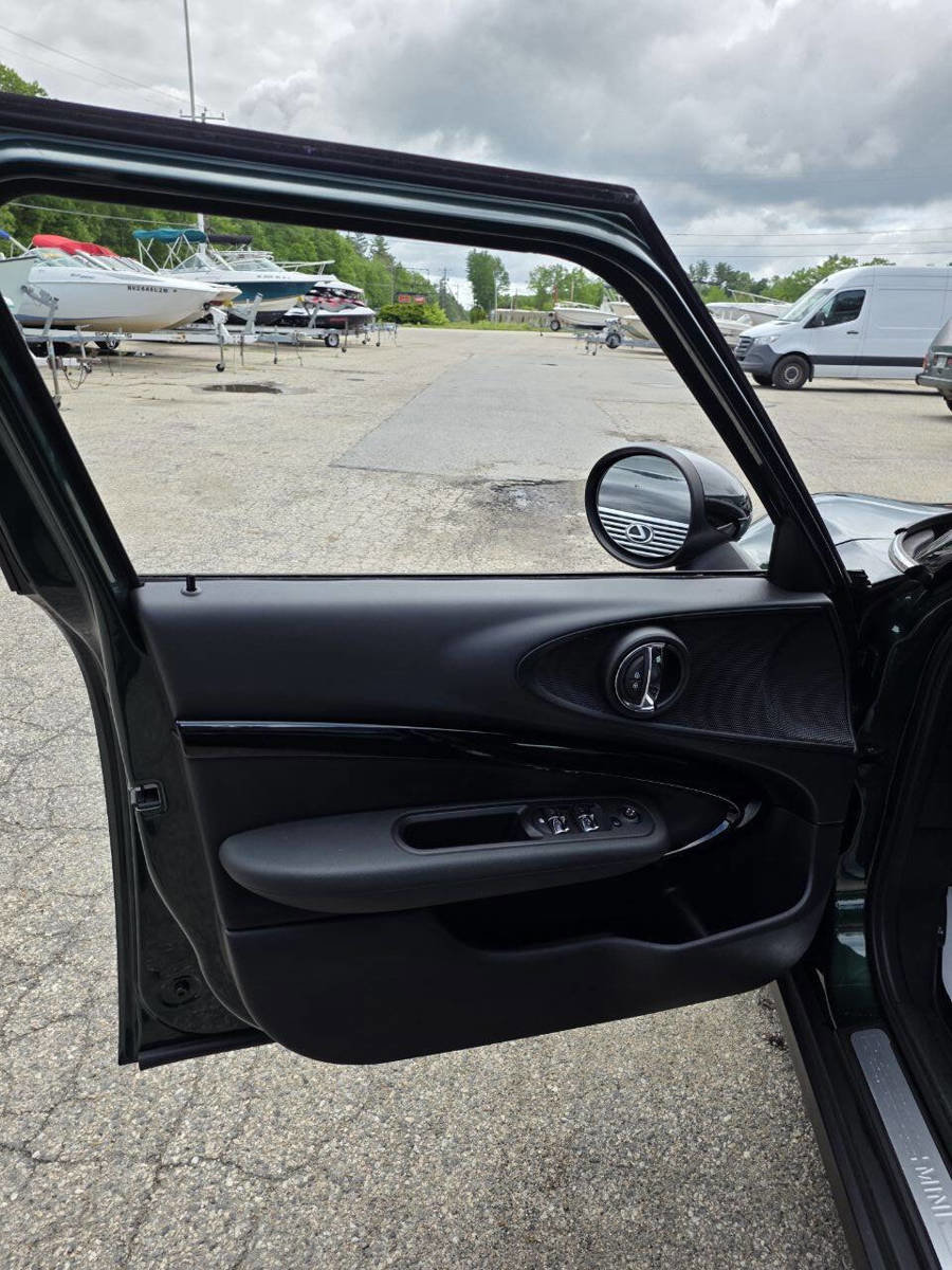 Used 2019 MINI Cooper Clubman ALL4 AWD/4WD image 13