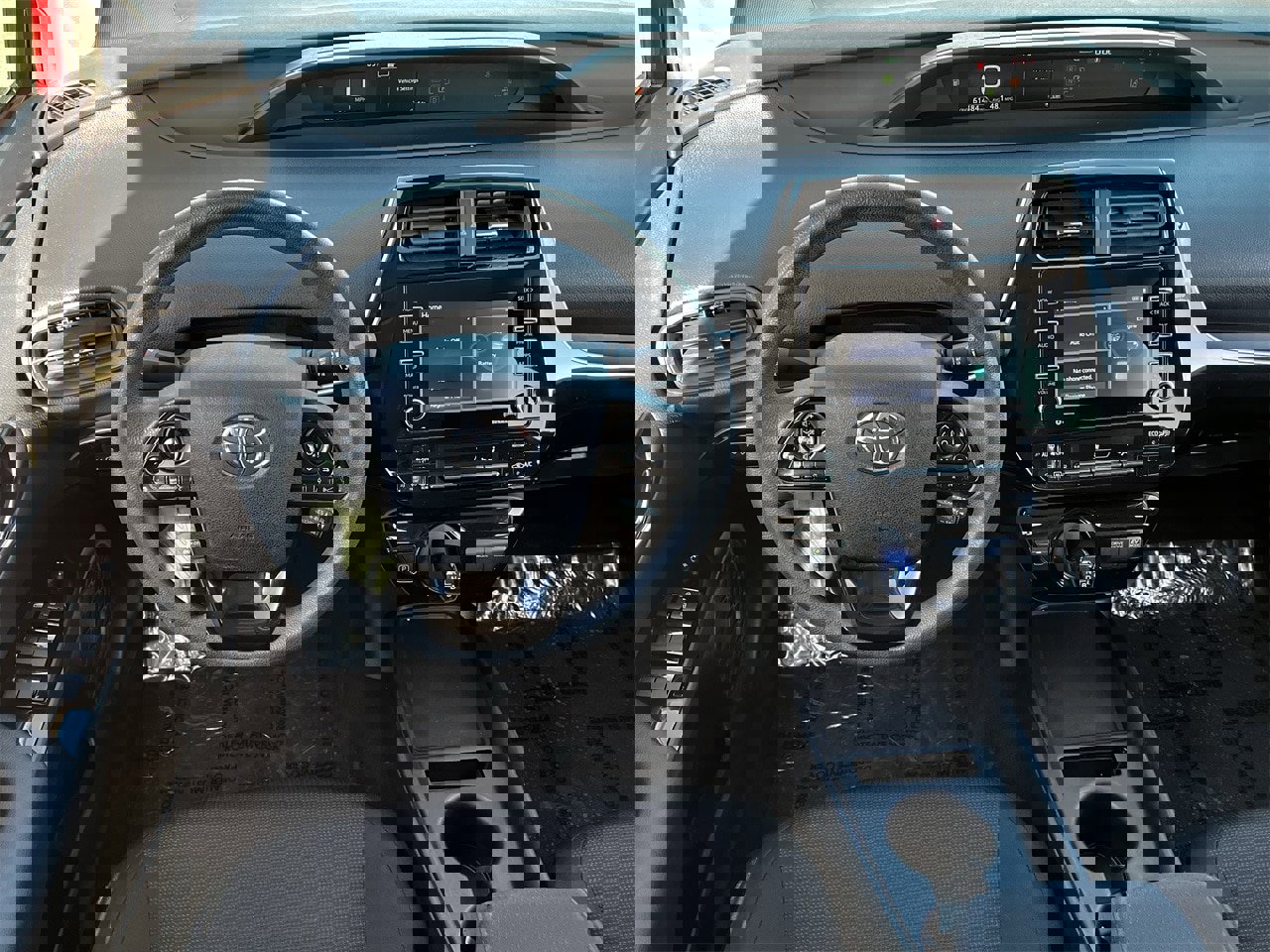 Used 2022 Toyota Prius L Eco image 10