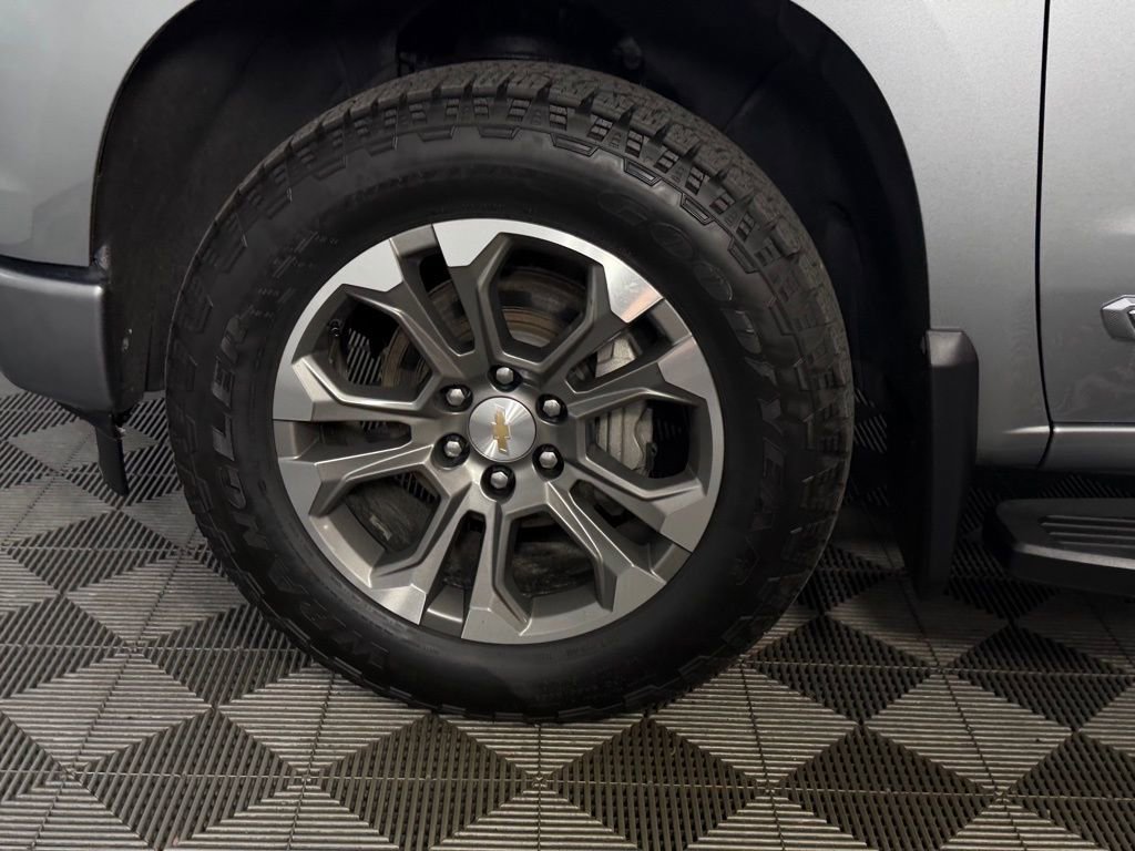 Used 2023 Chevrolet Silverado 1500 High Country w/ Technology Package image 10