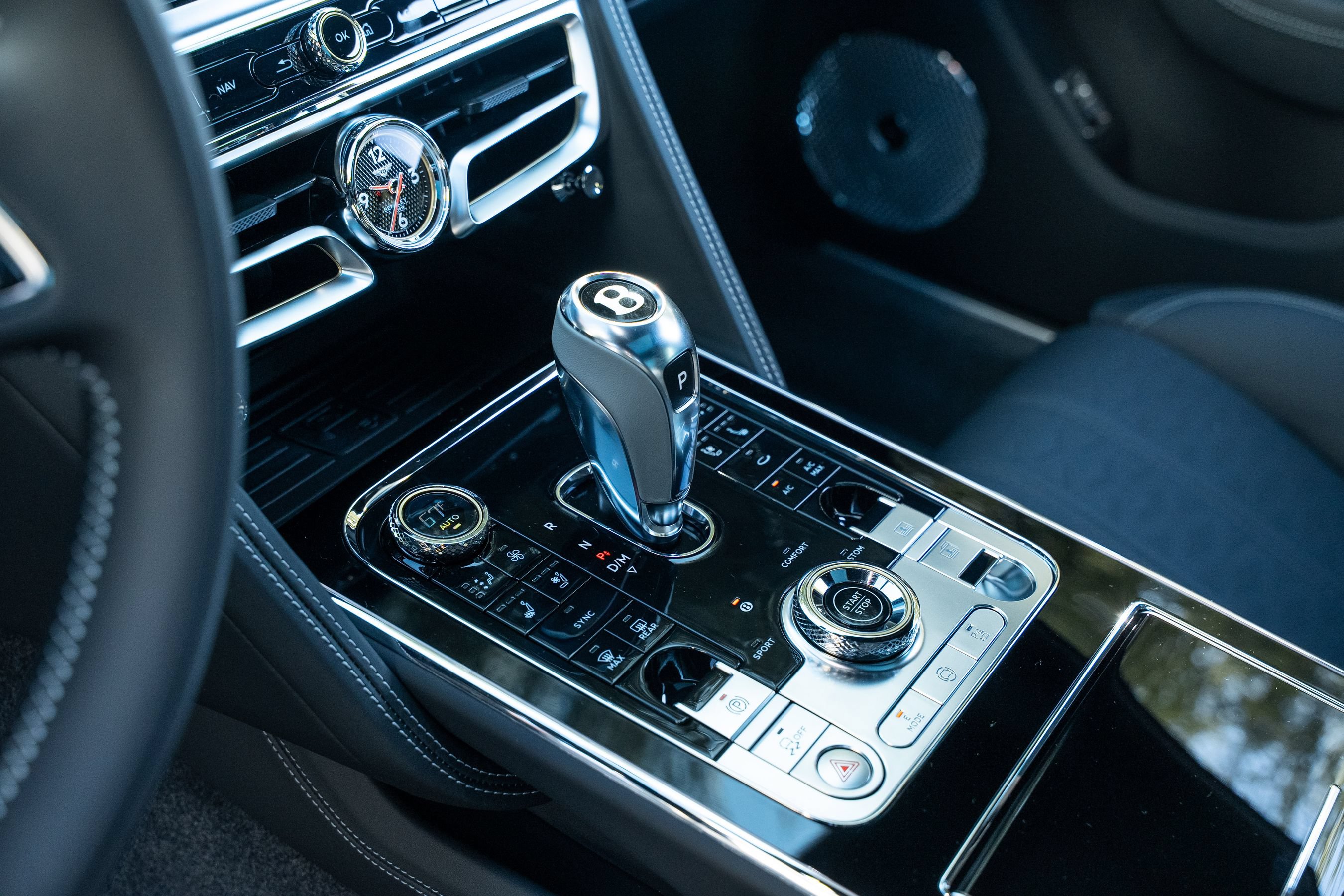 Certified 2025 Bentley Flying Spur Plug-In Hybrid AWD/4WD image 32