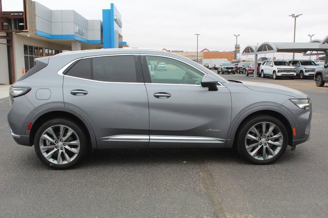 Used 2022 Buick Envision Avenir w/ Technology Package II FWD image 2