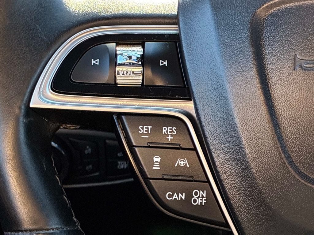 Used 2020 Lincoln Nautilus Reserve AWD/4WD image 28