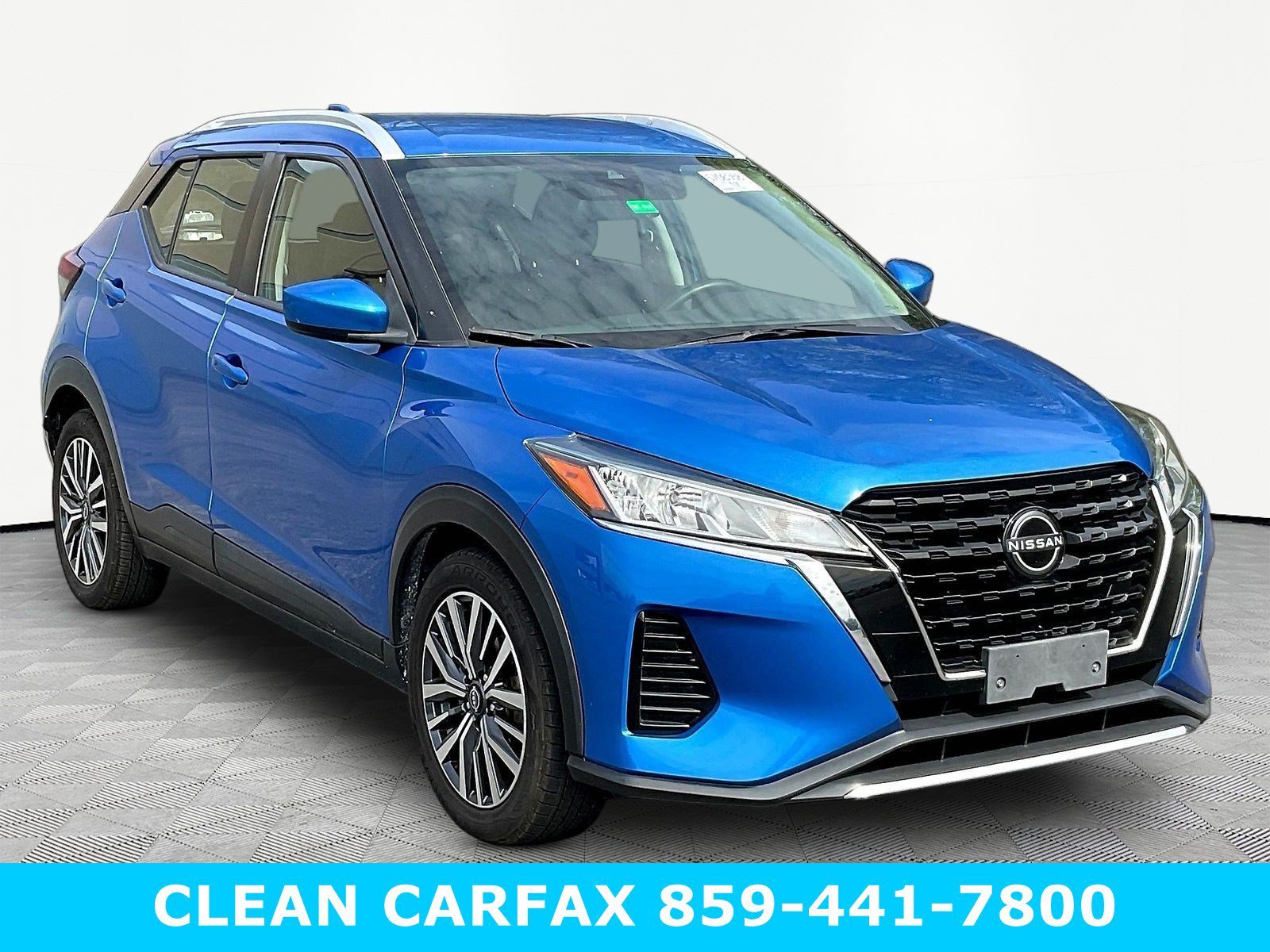 Used 2023 Nissan Kicks SV FWD image 3