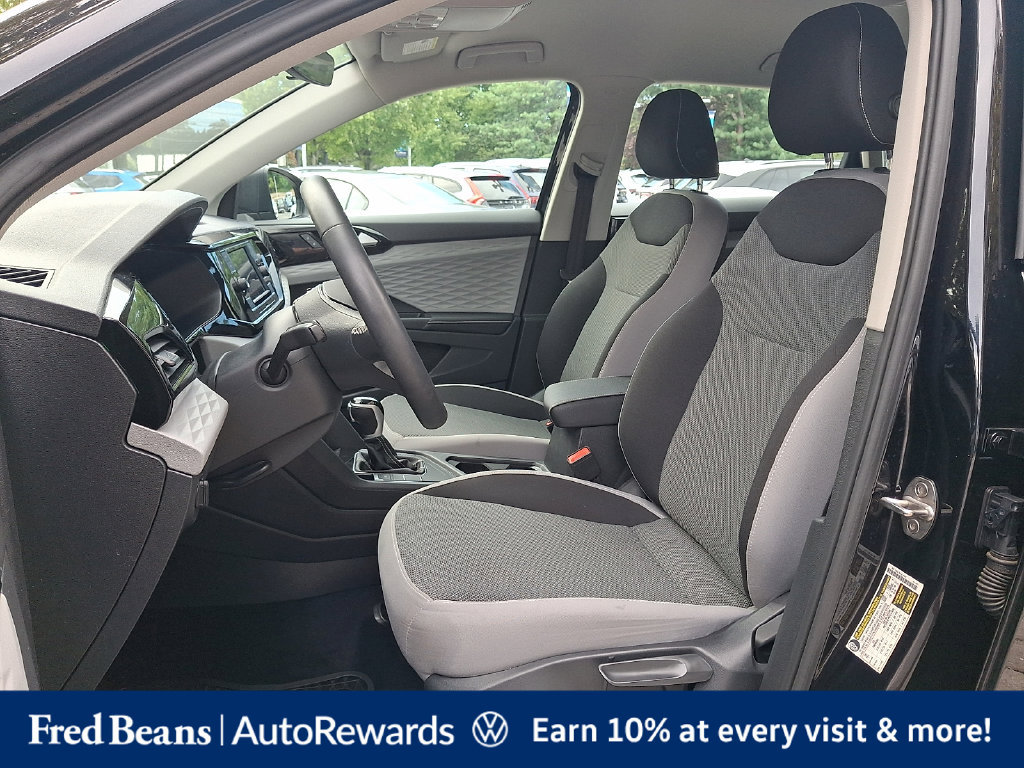 Certified 2024 Volkswagen Taos S FWD image 17