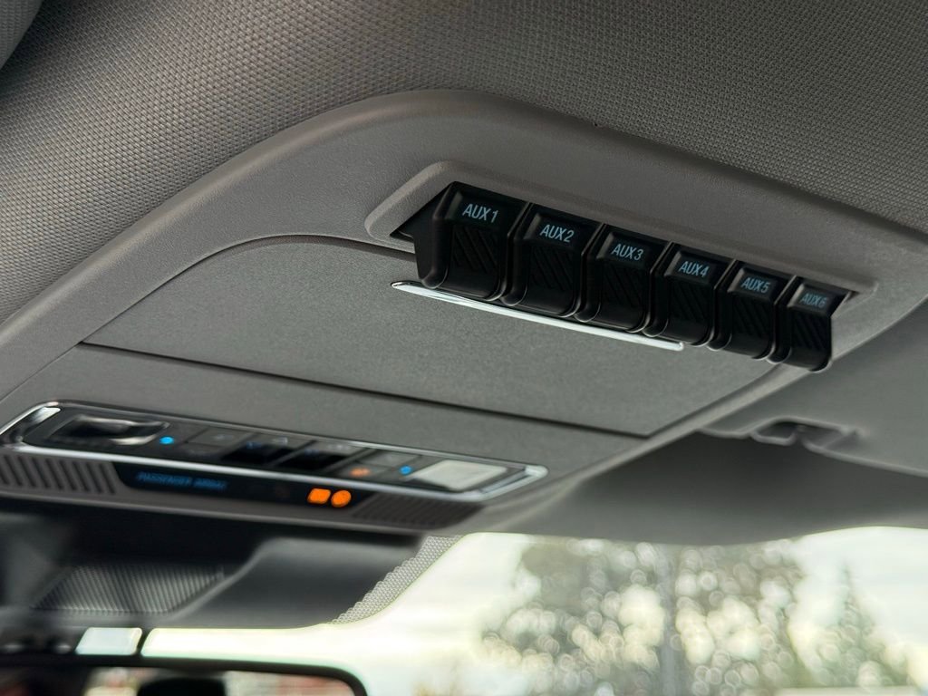 New 2026 Ford F250 Lariat w/ Black Appearance Package image 8