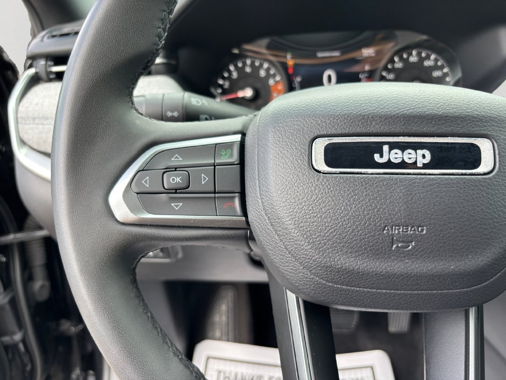 Certified 2024 Jeep Compass Latitude AWD/4WD image 21