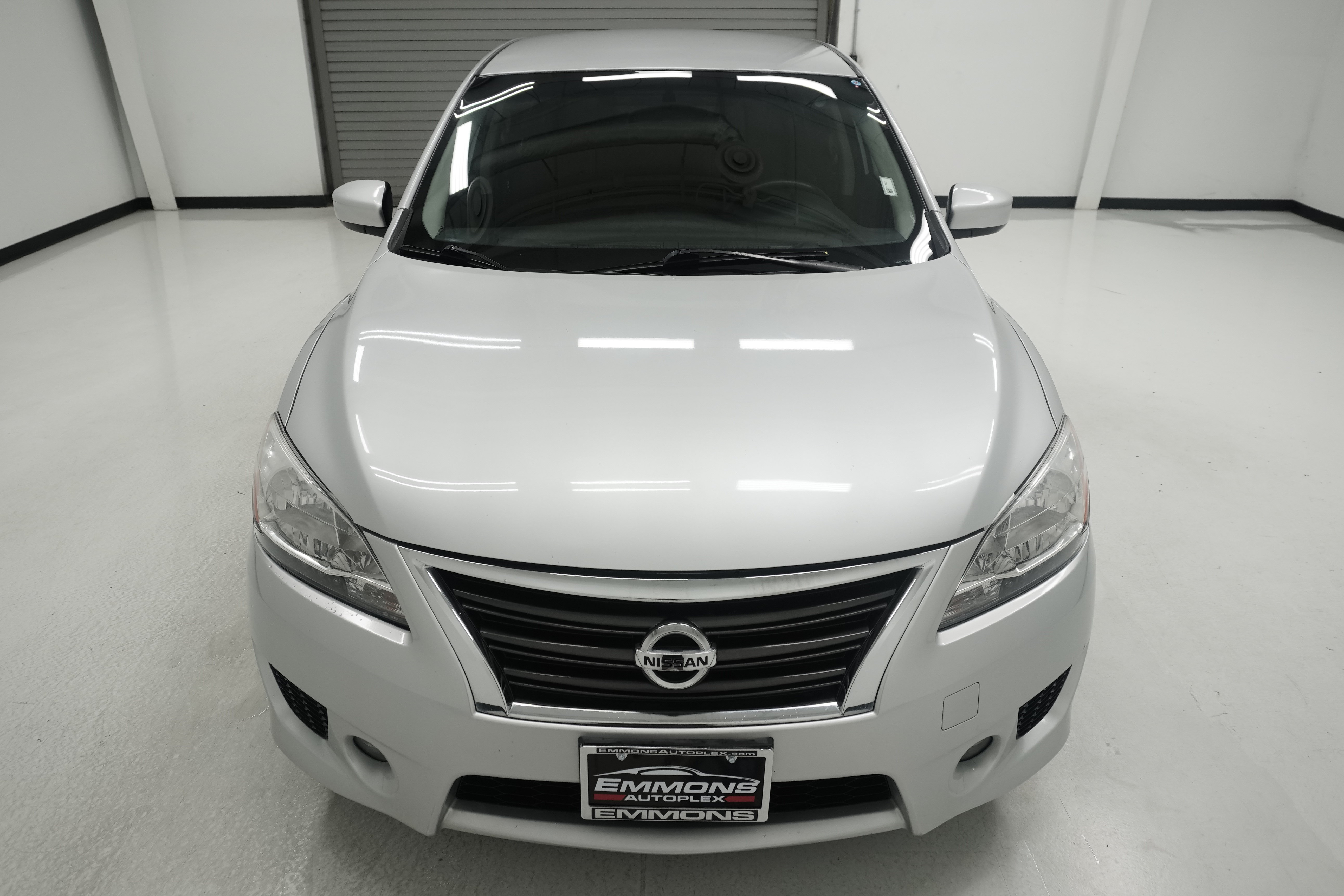Used 2014 Nissan Sentra SR w/ SR Driver Package FWD image 2