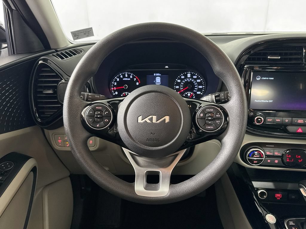 Used 2022 Kia Soul S FWD image 11