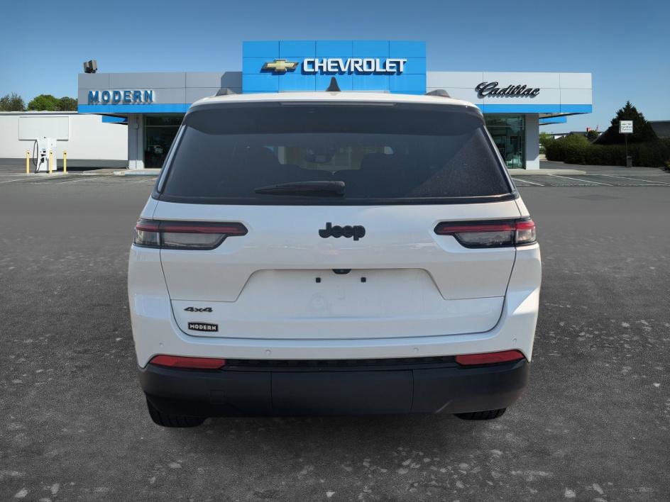 Used 2024 Jeep Grand Cherokee L Altitude image 6