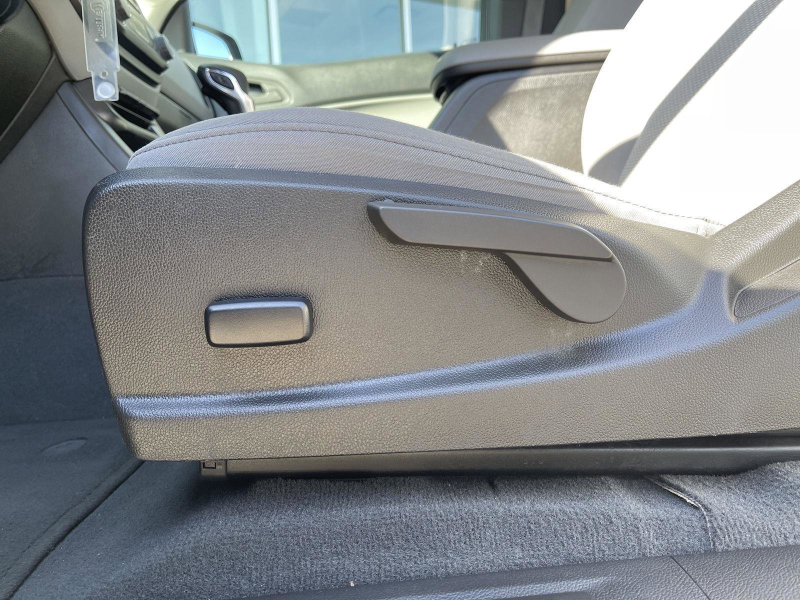 Used 2022 Chevrolet Colorado W/T w/ WT Convenience Package image 12