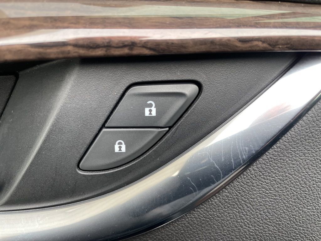 Used 2018 Buick Enclave Avenir w/ Avenir Technology Package image 13