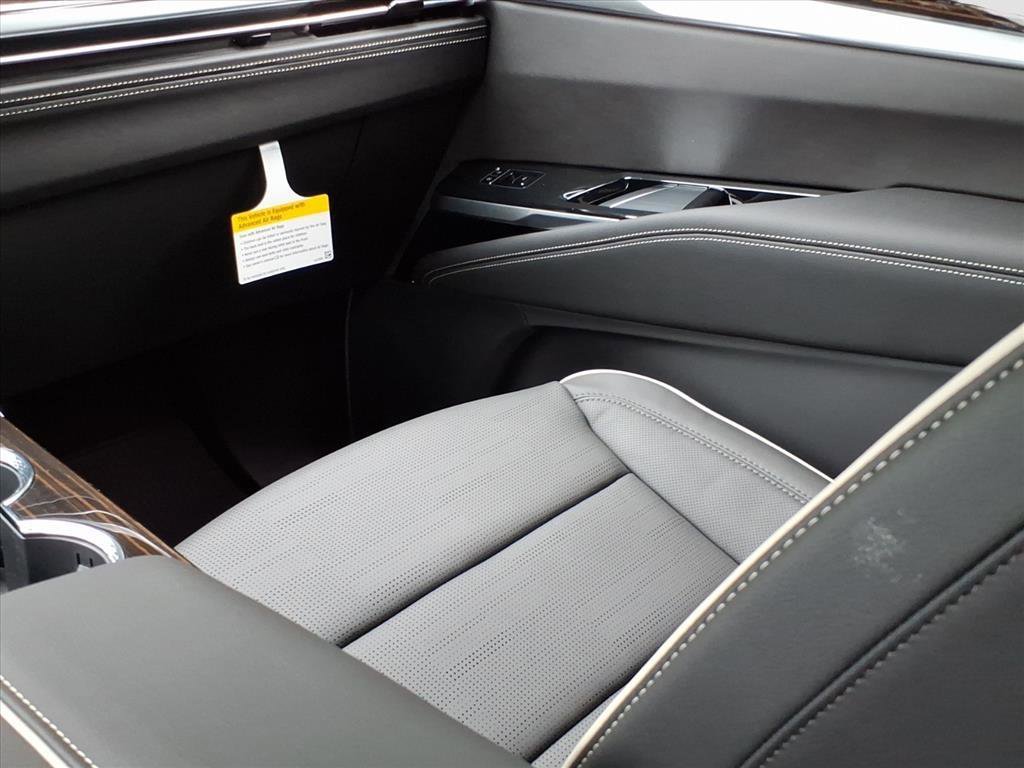 New 2026 Cadillac Escalade Luxury w/ Touring Package image 10
