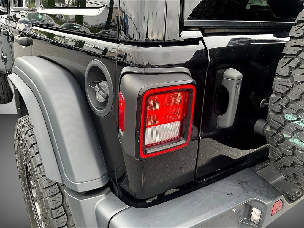 Used 2022 Jeep Wrangler Unlimited Sport AWD/4WD image 23
