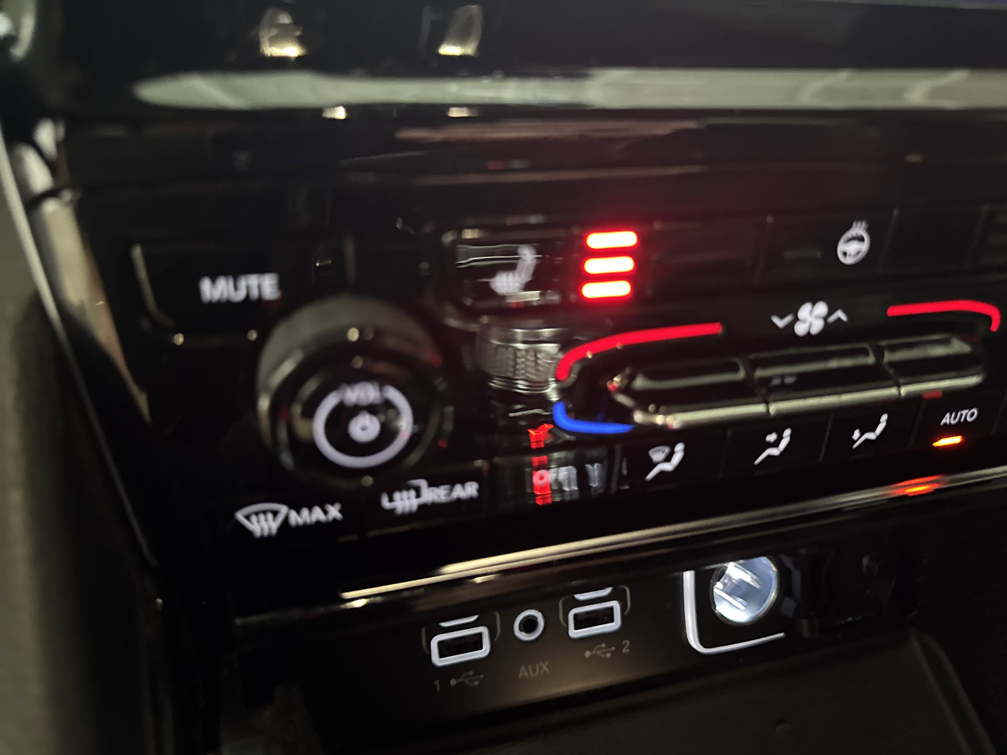 Used 2021 Jeep Grand Cherokee L Altitude image 22