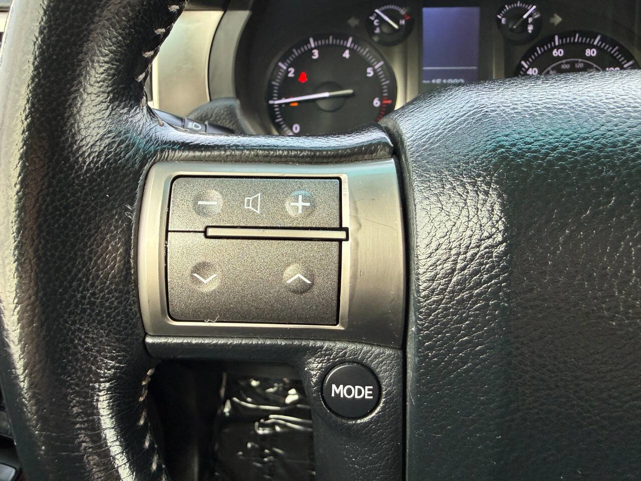 Used 2013 Lexus GX 460 image 34