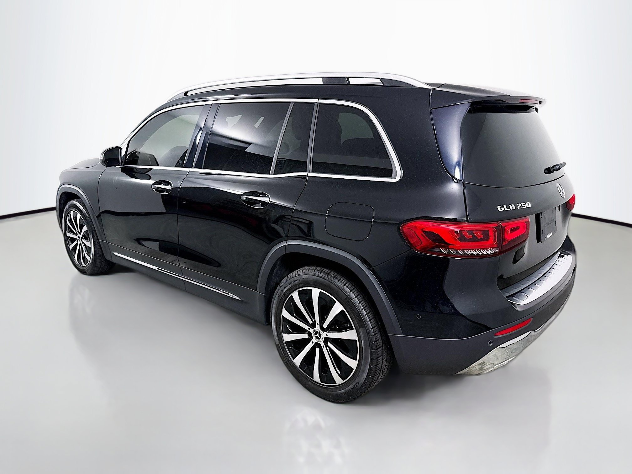 Used 2021 Mercedes-Benz GLB 250 image 5