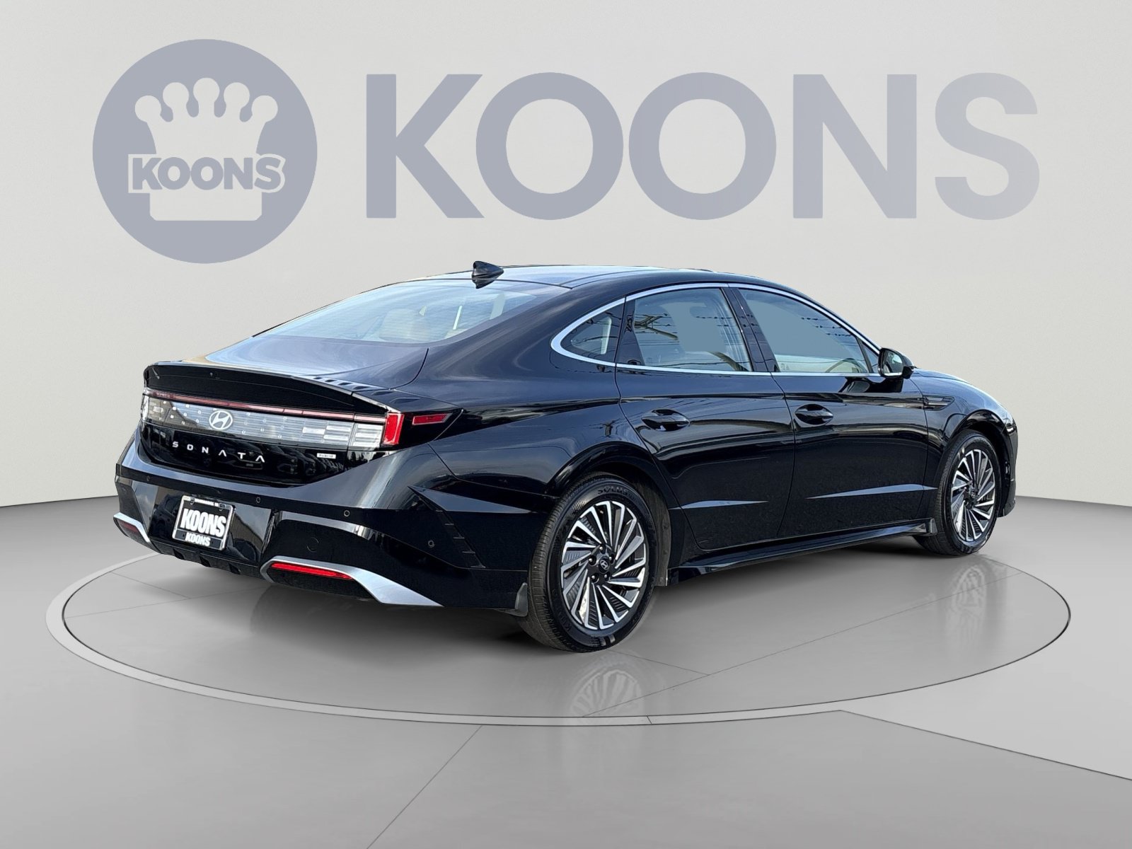 Used 2025 Hyundai Sonata Limited FWD image 7