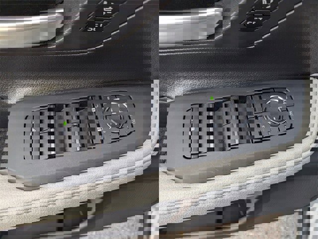 Used 2025 Toyota Grand Highlander FWD image 23