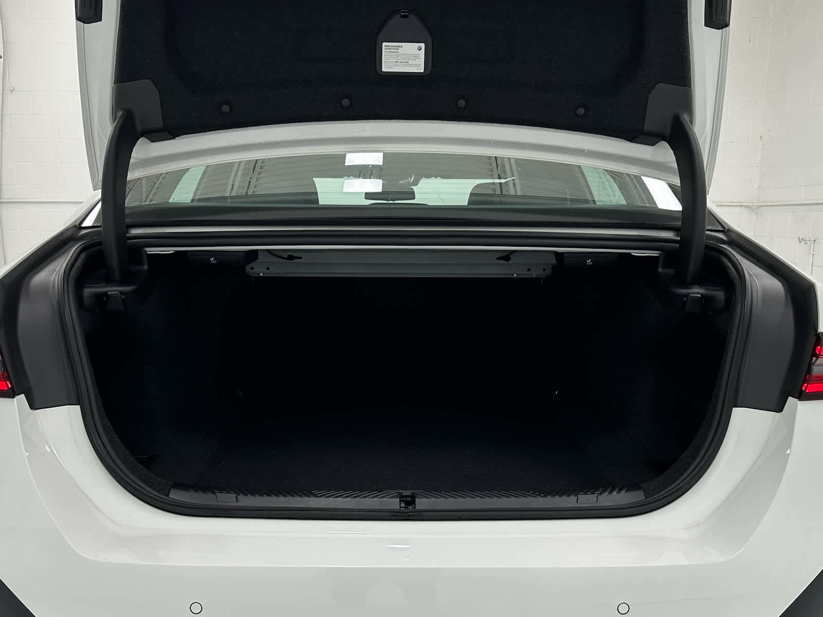 Used 2025 BMW i5 xDrive40 w/ M Sport Package AWD/4WD image 41