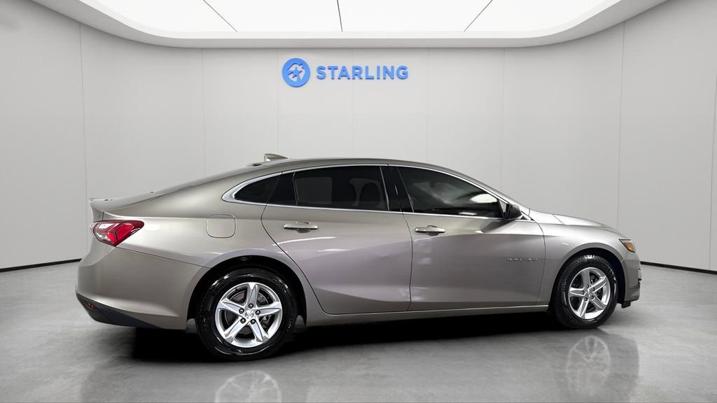 Used 2022 Chevrolet Malibu LT FWD image 9