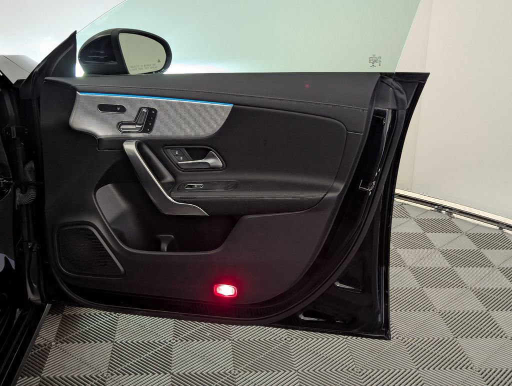 Used 2020 Mercedes-Benz CLA 250 image 50