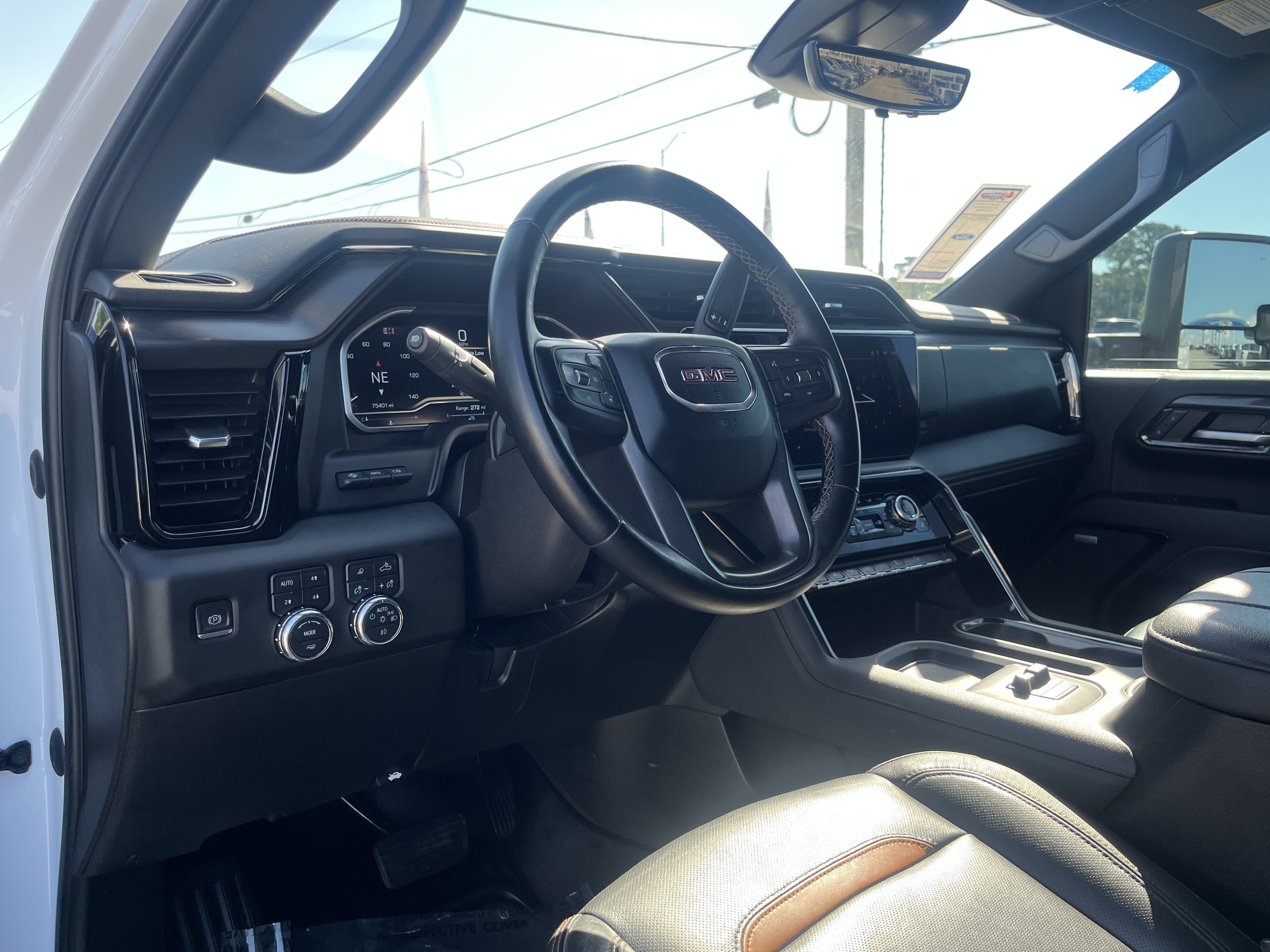 Used 2024 GMC Sierra 2500 AT4 w/ AT4 Premium Plus Package AWD/4WD image 14