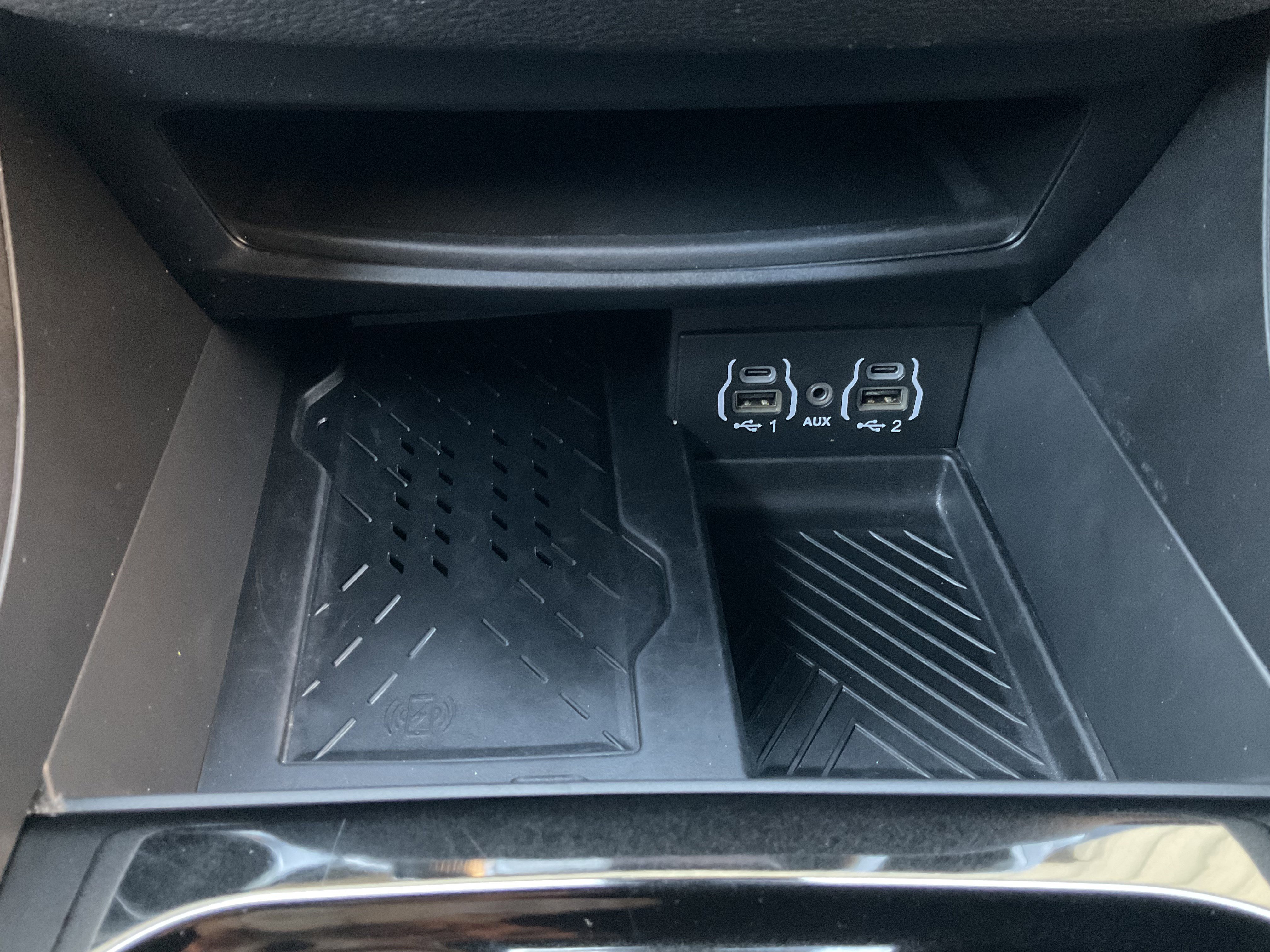 Used 2025 Chrysler Pacifica Limited FWD image 18