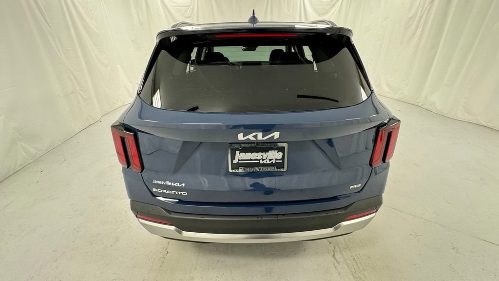 New 2026 Kia Sorento S AWD/4WD image 4