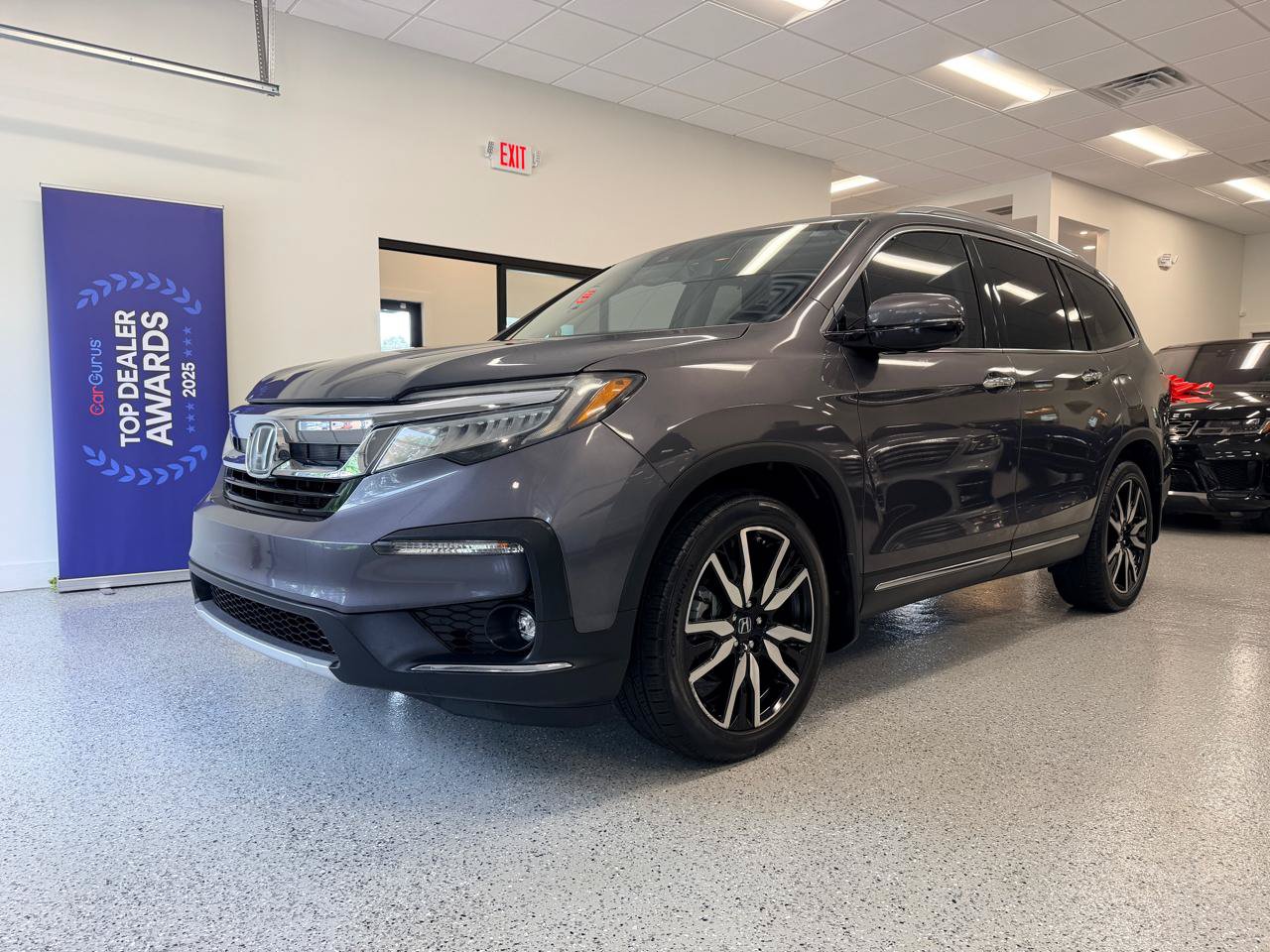 Used 2019 Honda Pilot Touring image 4