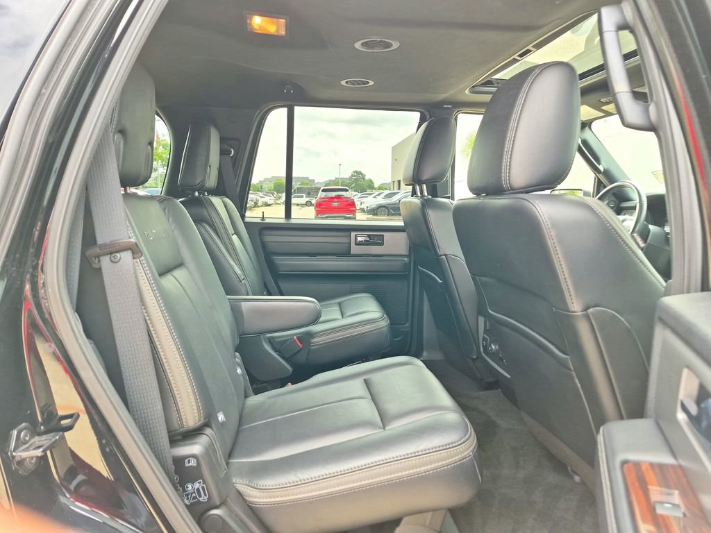 Used 2017 Ford Expedition Platinum RWD image 22