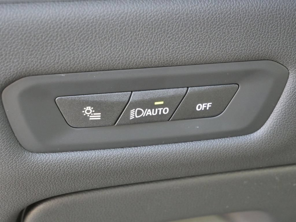 Used 2026 BMW X5 M60i AWD/4WD image 39